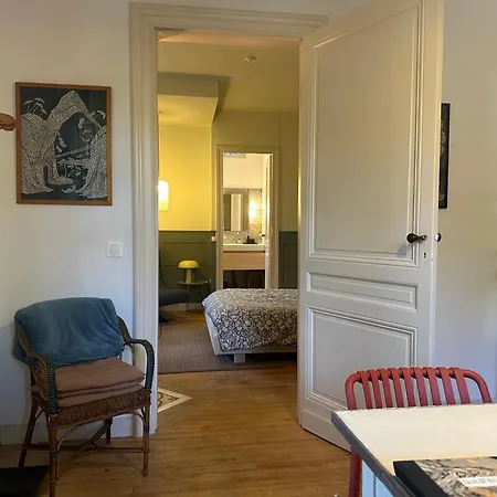 Les Mimosas Αρασόν